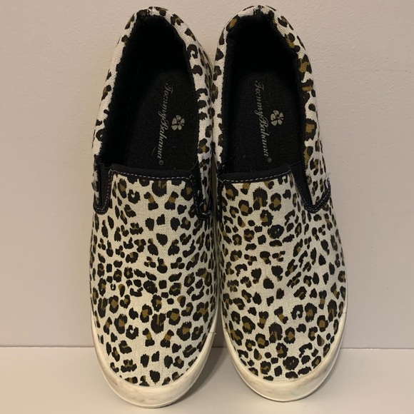 Tommy Bahama size 8 slip on leopard print shoes comfort canvas shoe - Picture 4 of 9